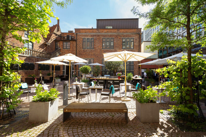 Der Hofgarten des Restaurants alto